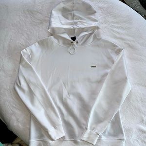 ECHT apparel sweatshirt. Lightweight and breathable material. Great for runners.